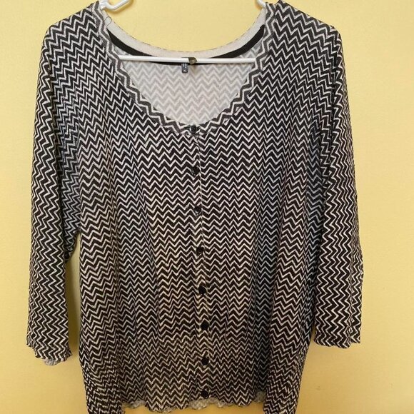 Maurices ZigZag Sweater Size XL - Picture 3 of 4